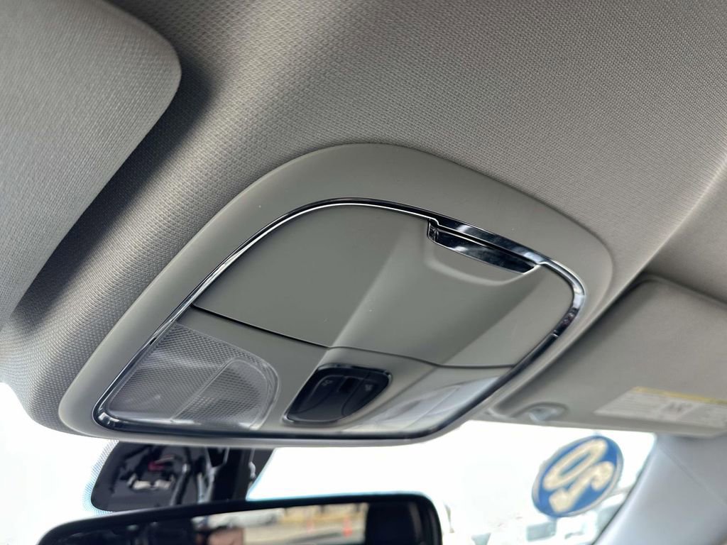 Used 2020 Jeep Cherokee Limited image 30