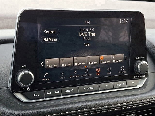 Used 2023 Nissan Rogue SV image 15