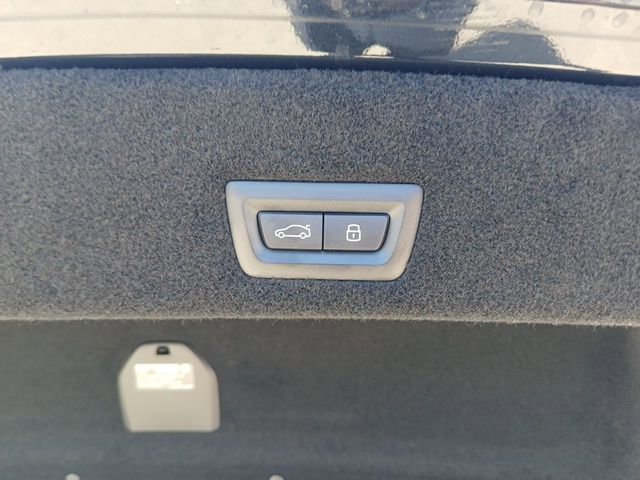 New 2025 BMW 740i w/ Executive Package image 10