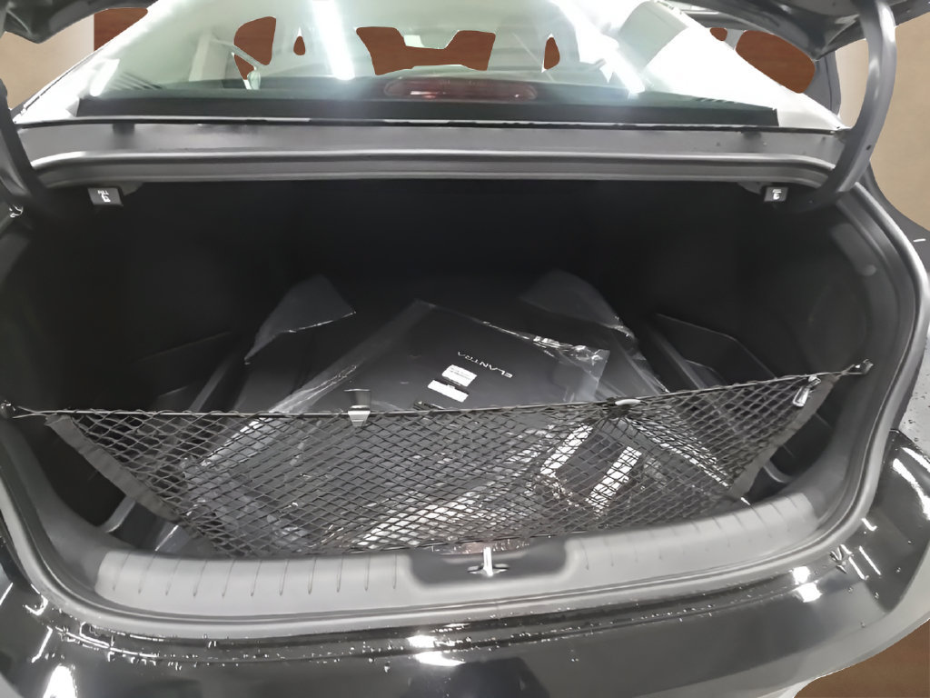 New 2026 Hyundai Elantra SE FWD image 18