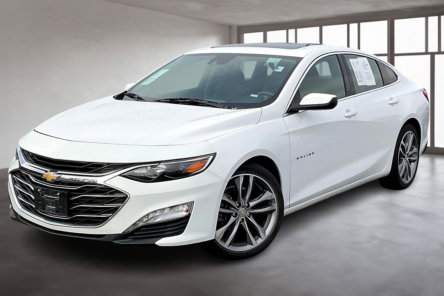 Used 2023 Chevrolet Malibu LT image 3
