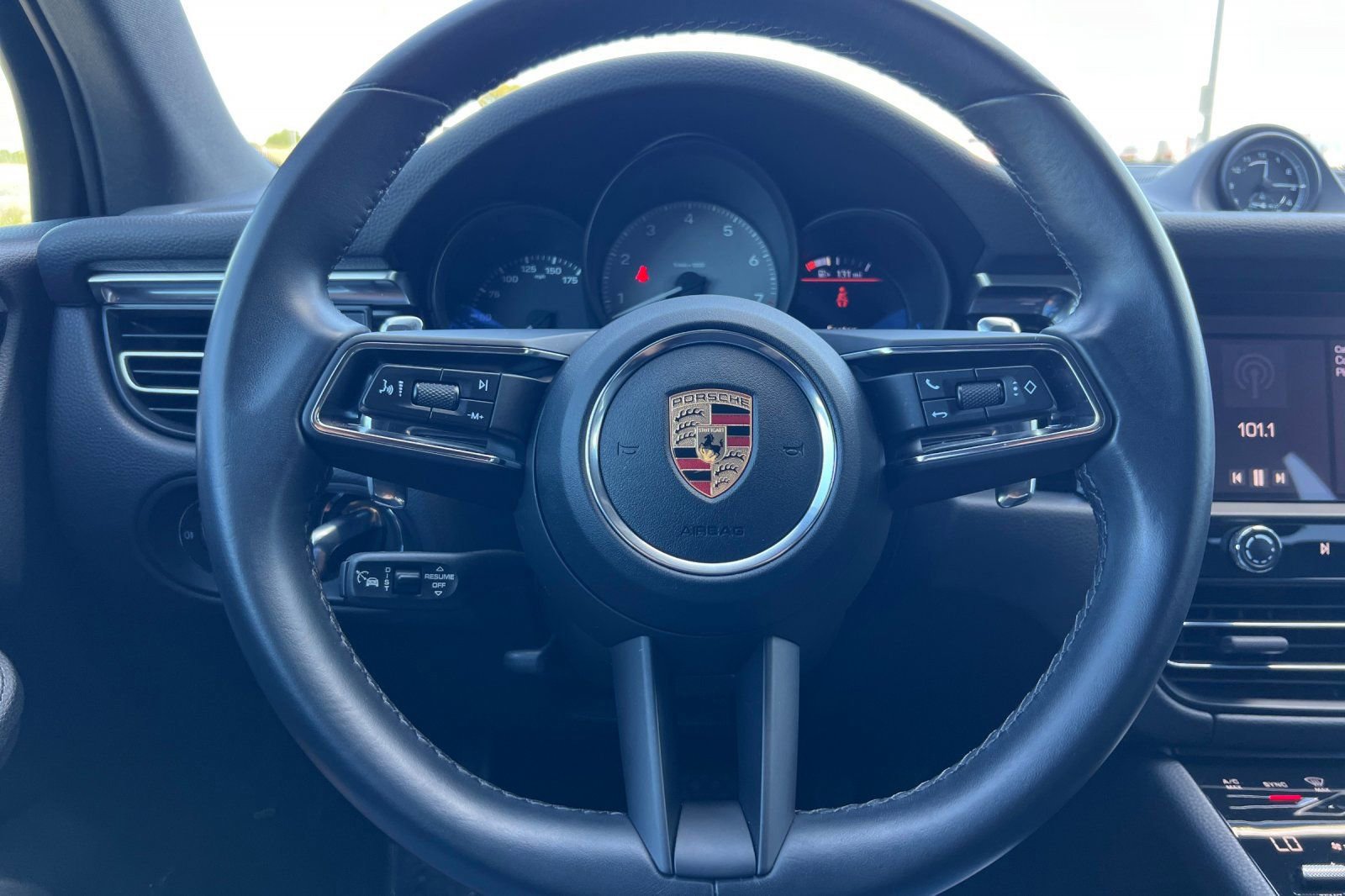 Used 2023 Porsche Macan S AWD/4WD image 26