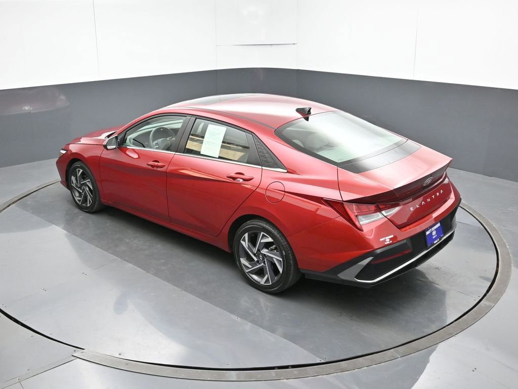 Used 2025 Hyundai Elantra SEL image 51