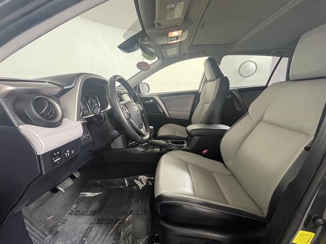 Used 2018 Toyota RAV4 Limited AWD/4WD image 9