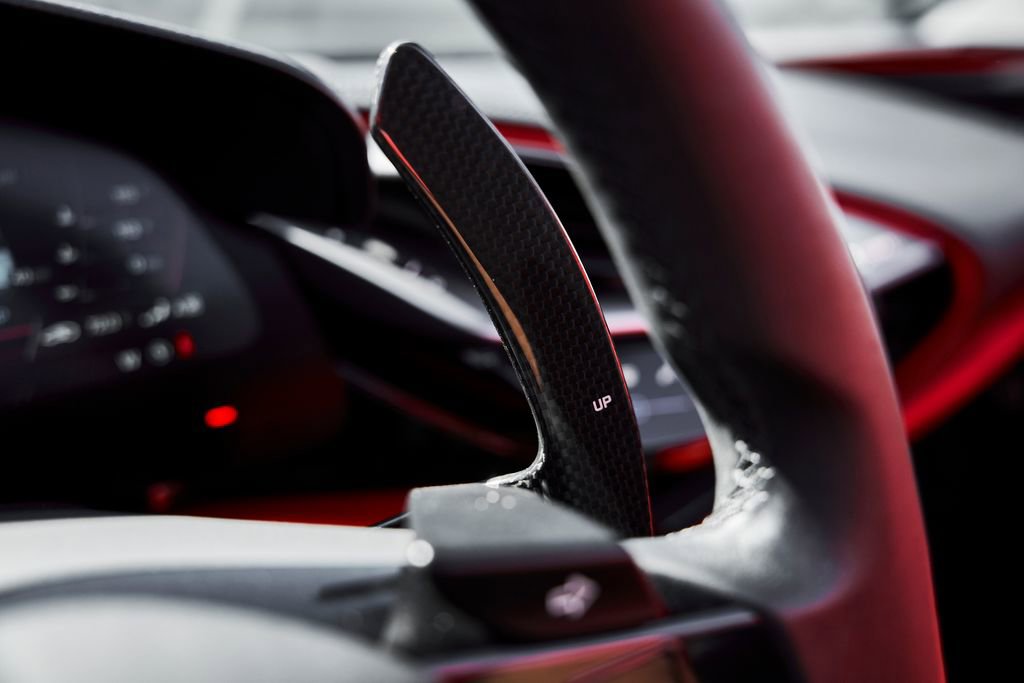 Used 2024 Ferrari SF90 Spider image 57