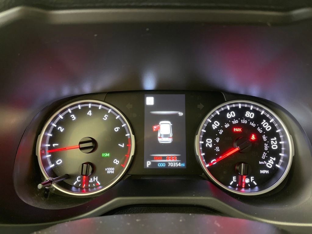 Certified 2022 Toyota RAV4 XLE w/ Convenience Package image 18