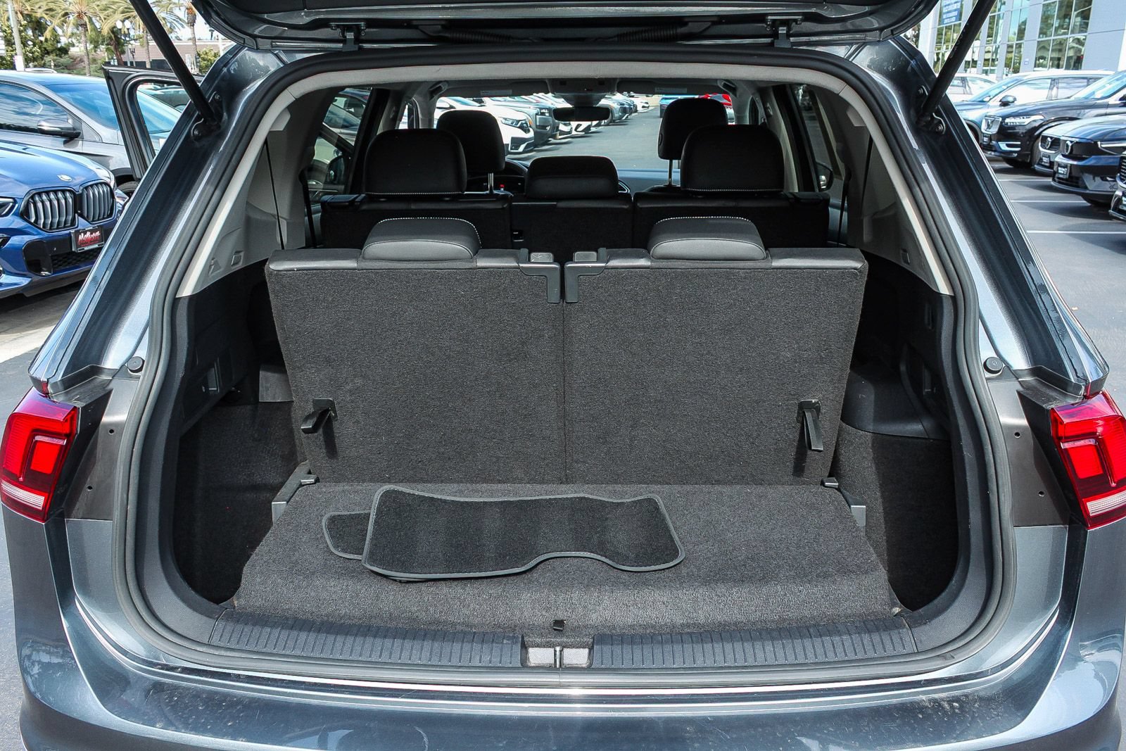 Used 2023 Volkswagen Tiguan SE FWD image 27