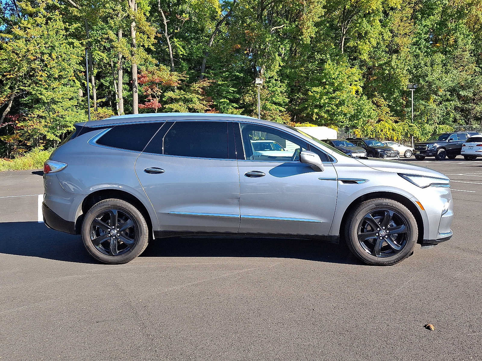 Used 2023 Buick Enclave Essence w/ Experience Buick Package AWD/4WD image 7