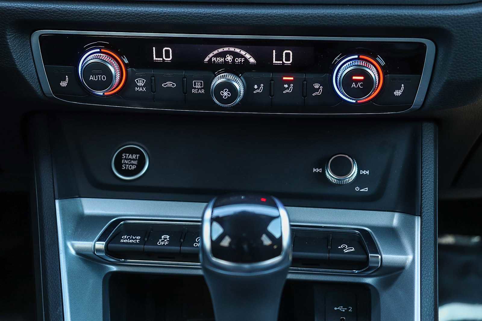 Used 2025 Audi Q3 2.0T Premium w/ Convenience Package image 18