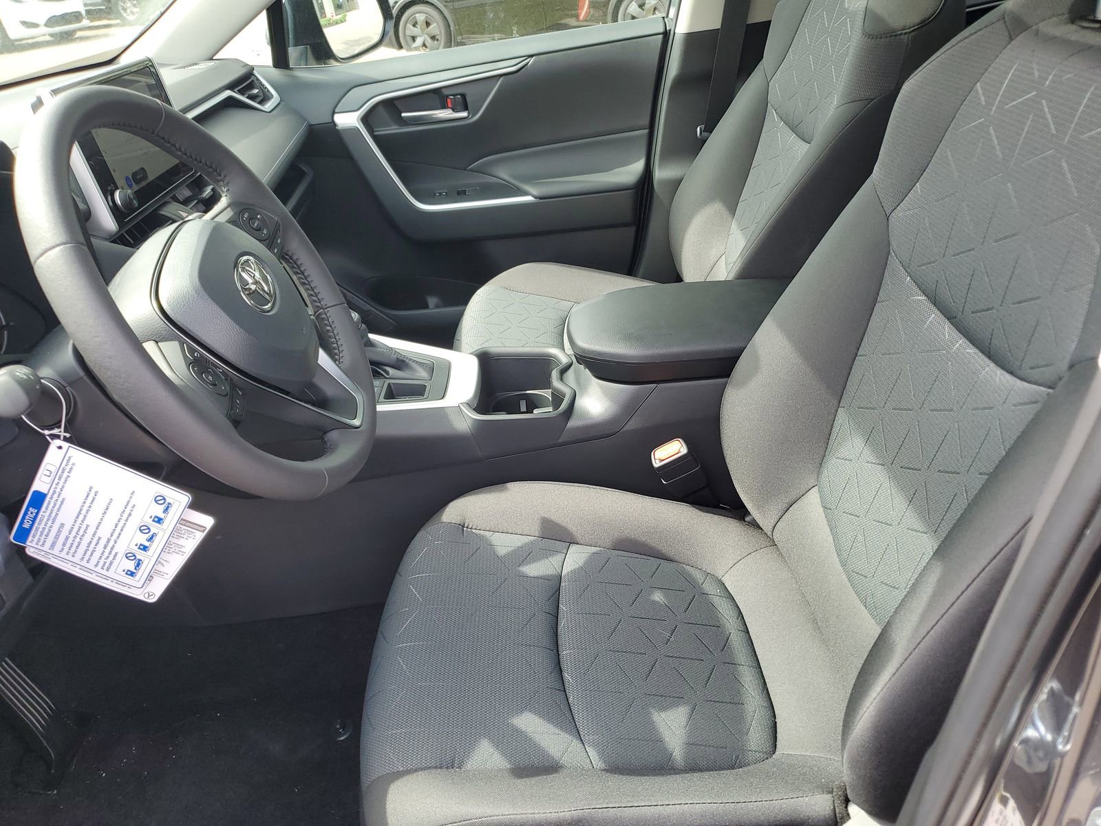 Used 2025 Toyota RAV4 XLE w/ Convenience Package AWD/4WD image 15