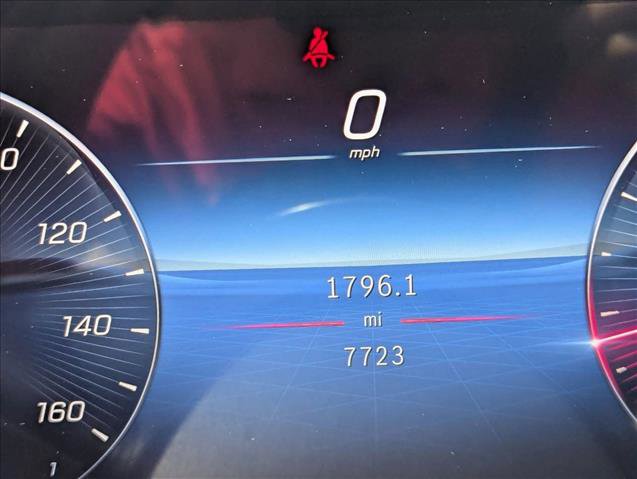 Used 2023 Mercedes-Benz C 300 Sedan image 4