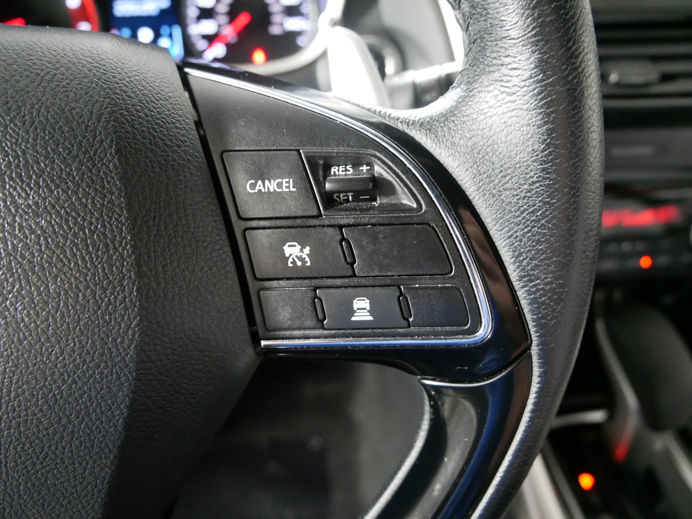 Used 2025 Mitsubishi Eclipse Cross SEL AWD/4WD image 28