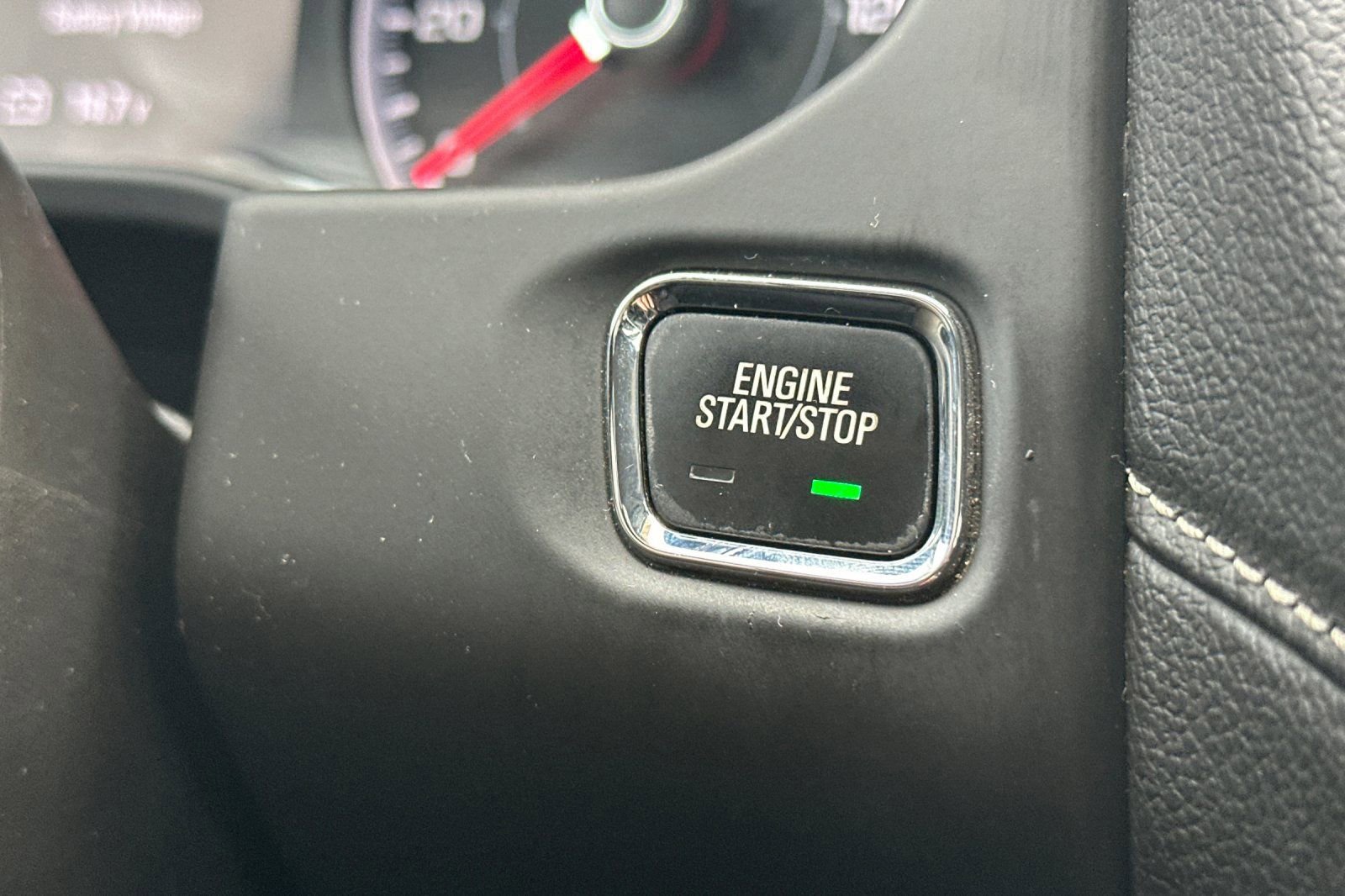 Used 2019 GMC Acadia SLE w/ LPO, Cargo Package image 24