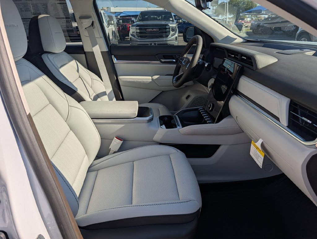 New 2027 GMC Terrain Denali w/ LPO, Floor Liner Package AWD/4WD image 29