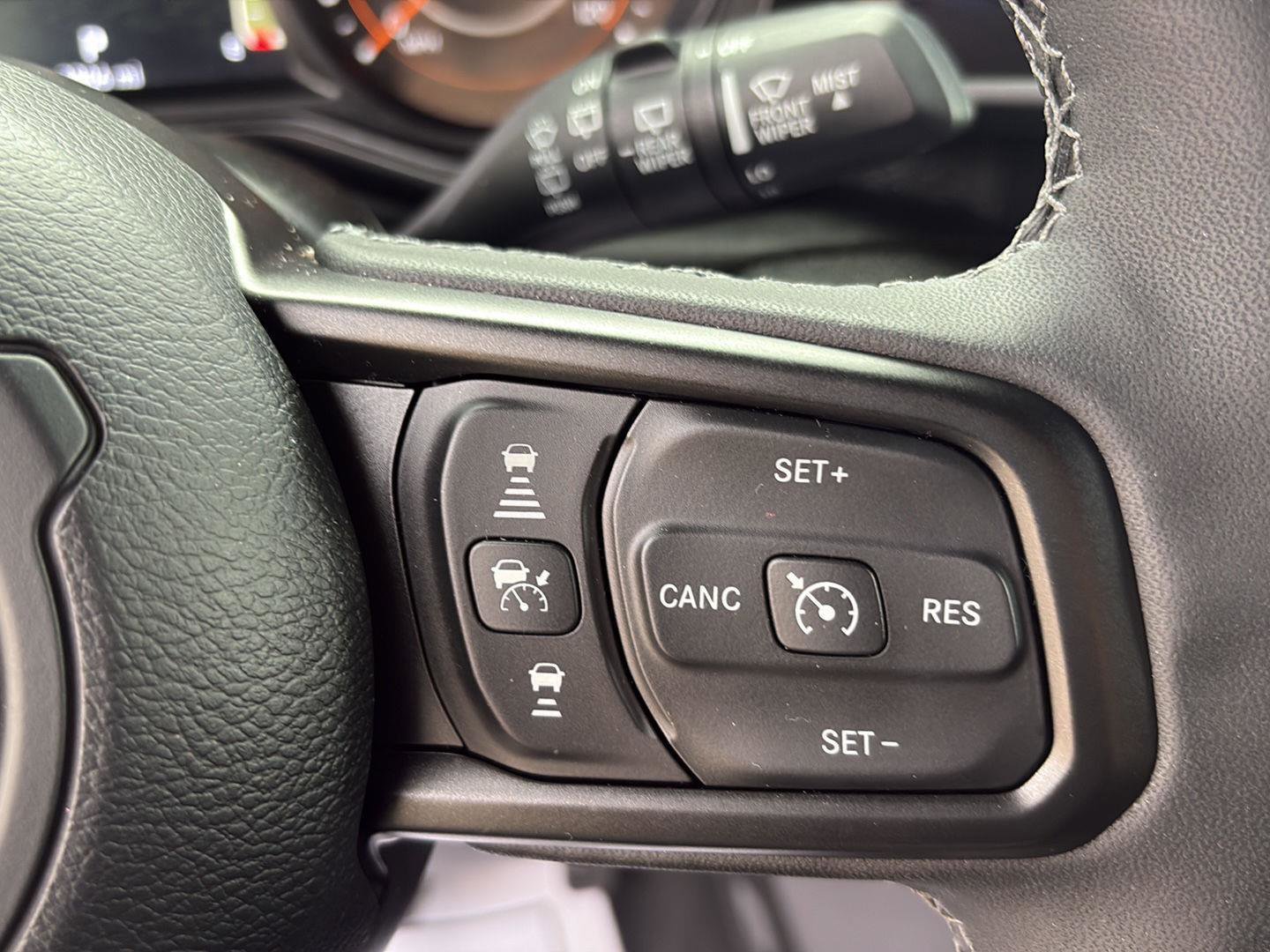 Used 2025 Jeep Wrangler Unlimited Sport AWD/4WD image 9