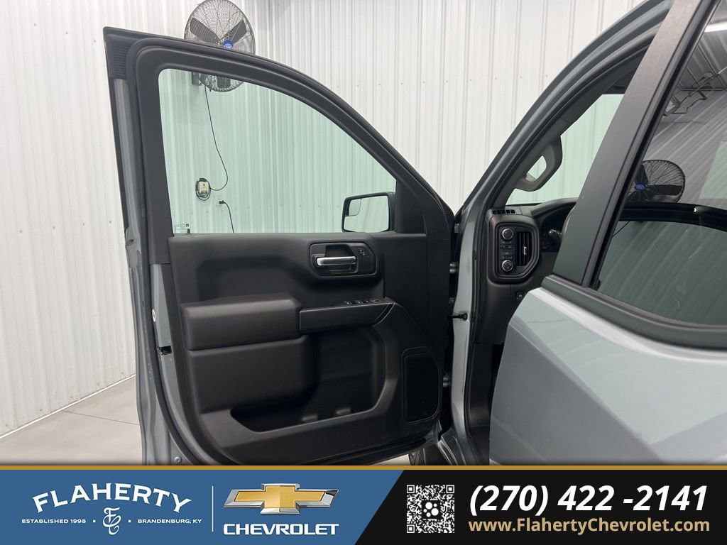 Used 2025 Chevrolet Silverado 1500 Custom w/ LPO, Dark Essentials Package image 8