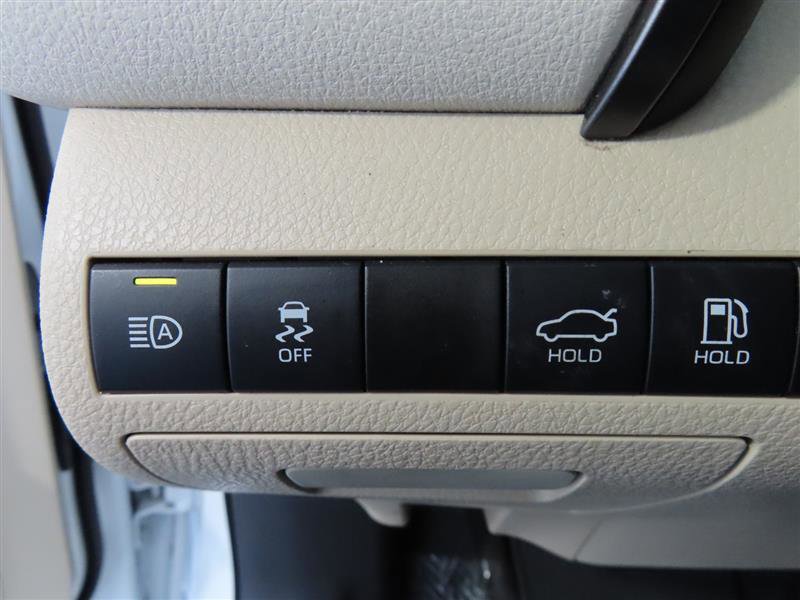 Used 2021 Toyota Camry XLE FWD image 17