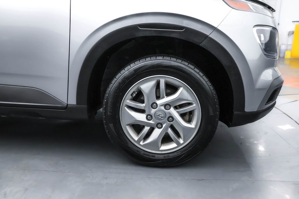 Used 2023 Hyundai Venue SE w/ Cargo Package image 30