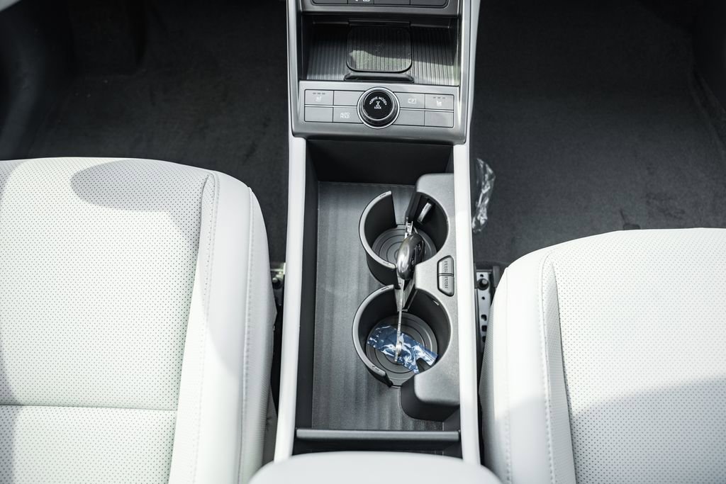 New 2026 Hyundai Kona SEL Premium image 18