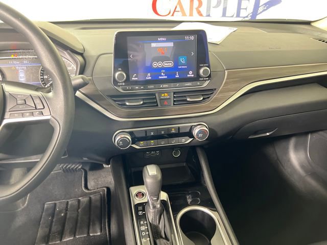 Used 2024 Nissan Altima 2.5 SV image 17