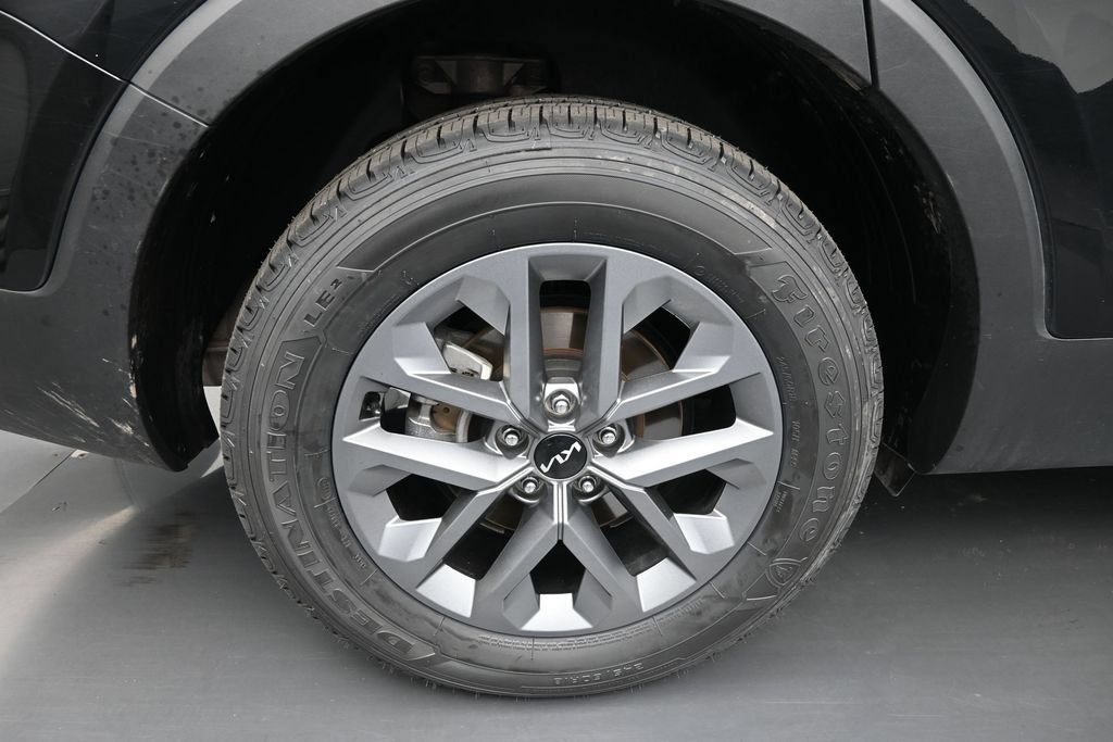 Used 2024 Kia Telluride LX FWD image 30