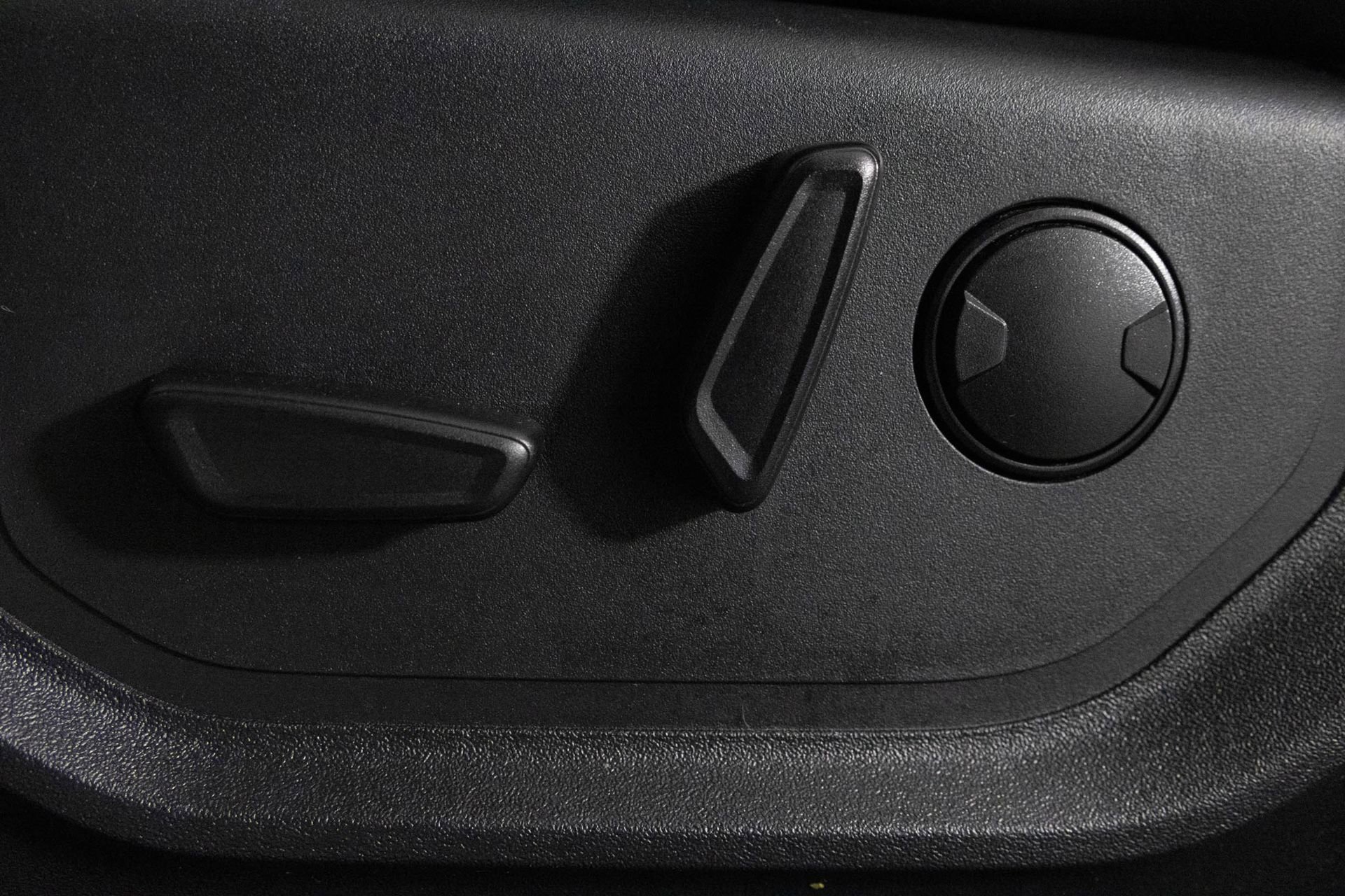 Used 2024 Ford Expedition Max XLT image 17