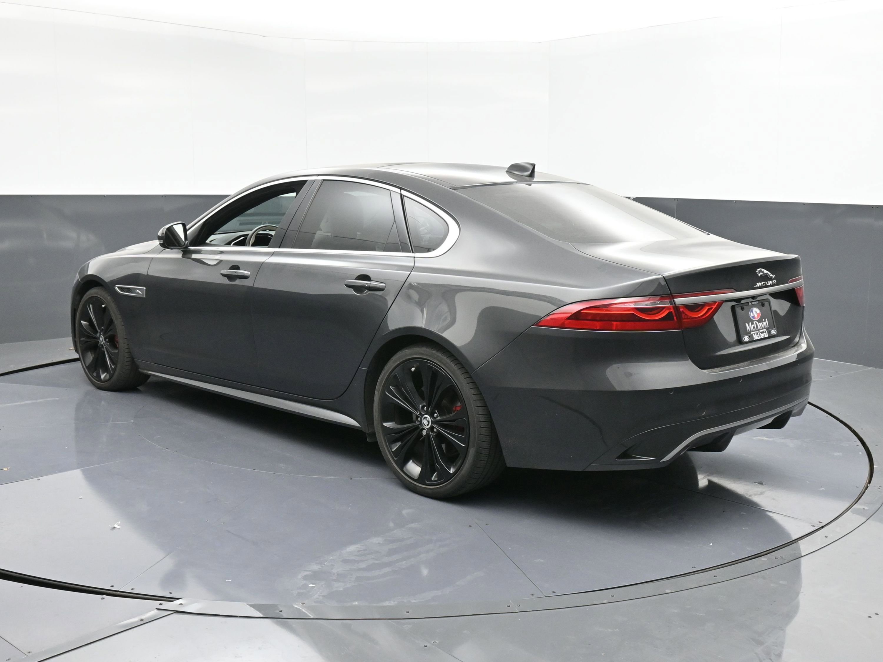 Used 2024 Jaguar XF R-Dynamic SE image 6