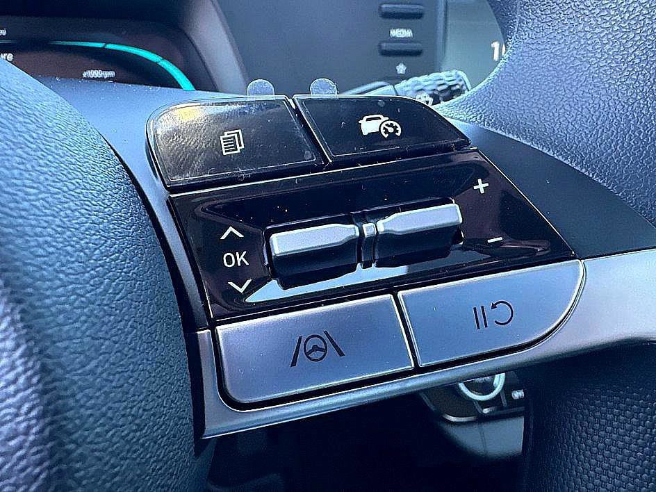 New 2026 Hyundai Elantra Blue image 13