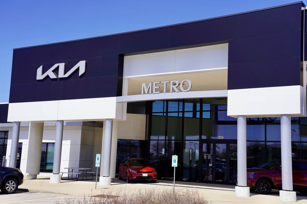 Used 2024 Kia Sportage X-Pro image 2