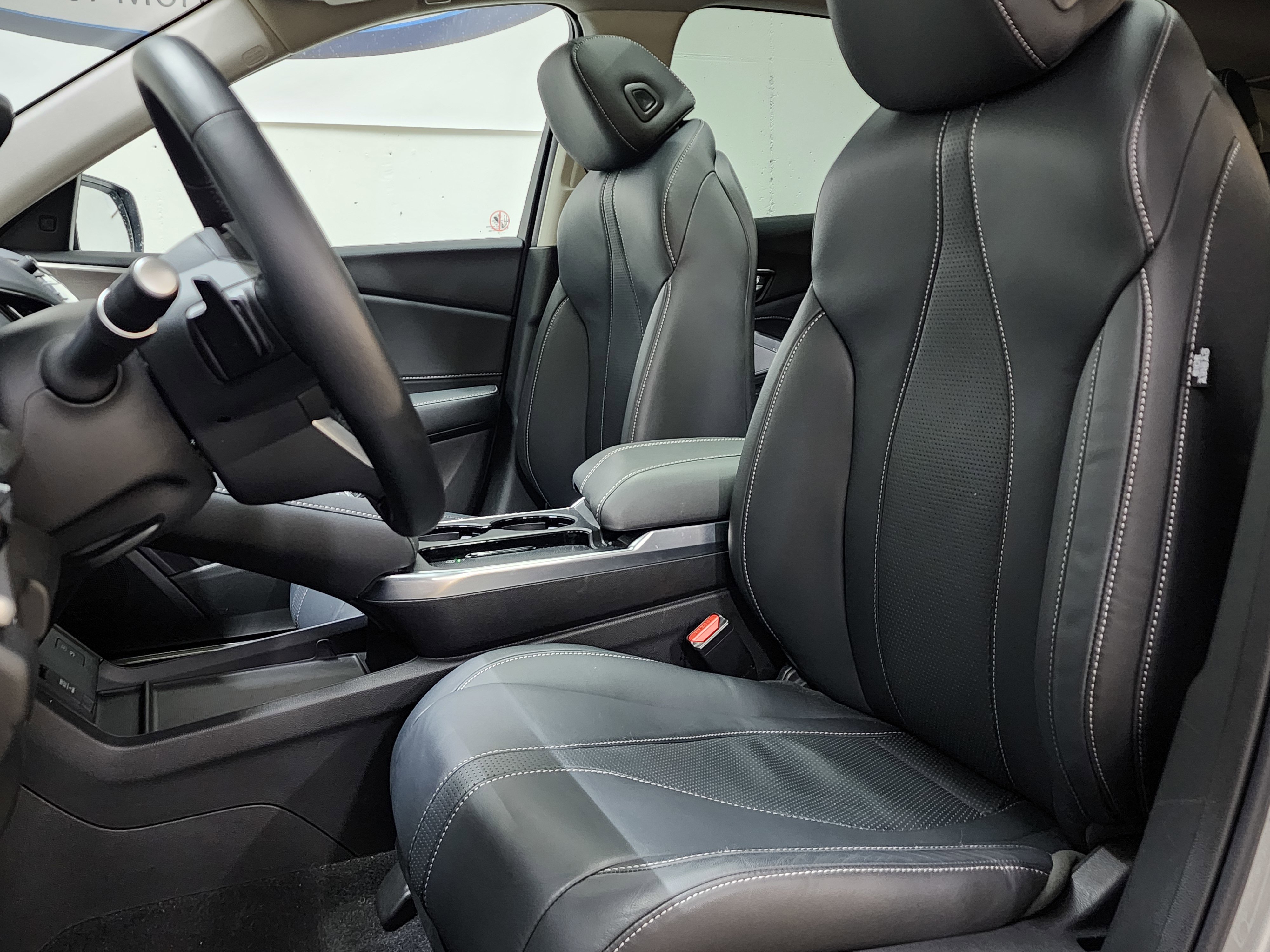 Used 2025 Acura RDX SH-AWD w/ Technology Package image 14