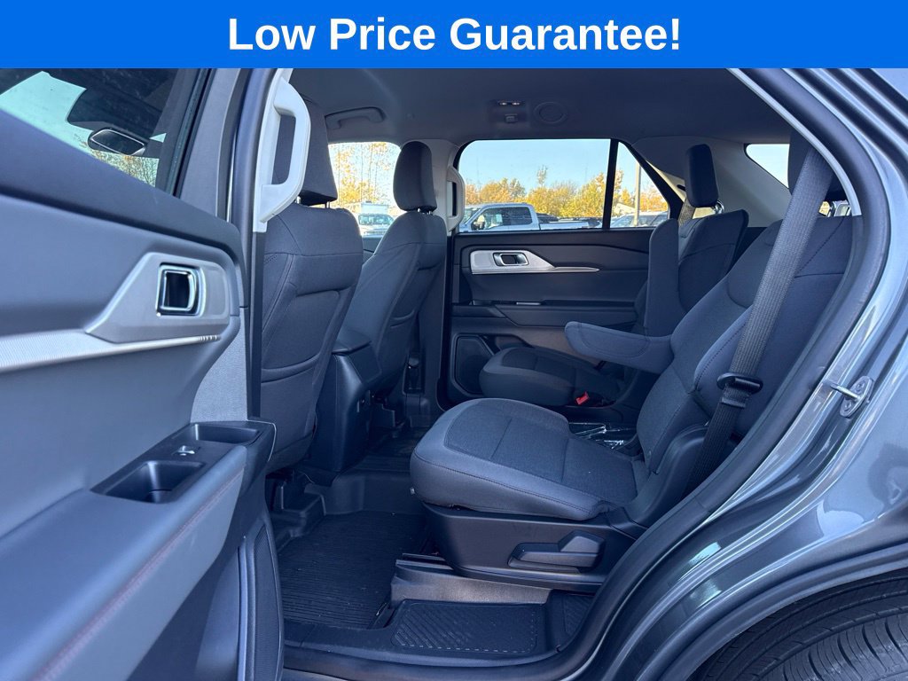Used 2026 Ford Explorer Active AWD/4WD image 25