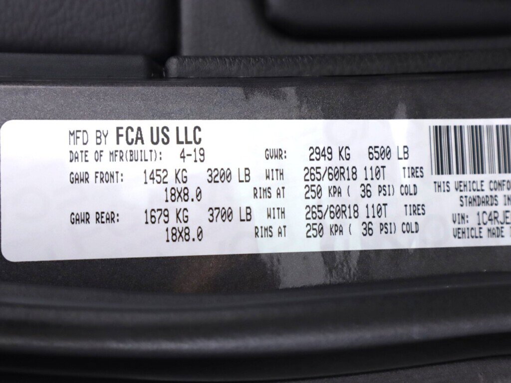 Used 2019 Jeep Grand Cherokee Laredo w/ Laredo X Package RWD image 41