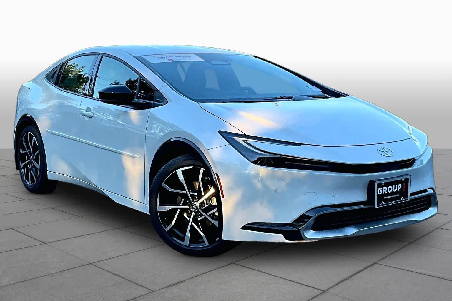 Certified 2026 Toyota Prius Plug-In Hybrid FWD image 3