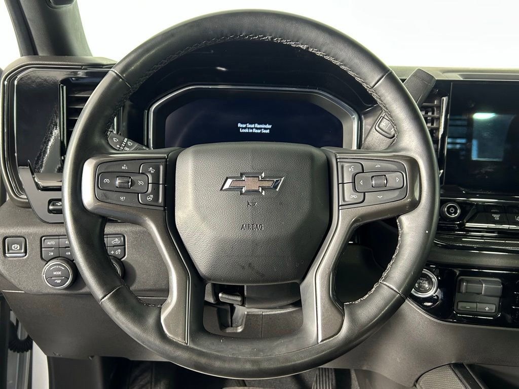 Used 2024 Chevrolet Silverado 2500 ZR2 w/ Technology Package AWD/4WD image 26