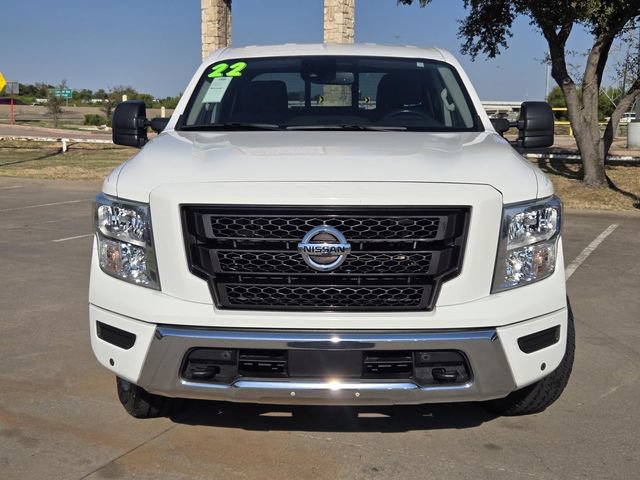 Used 2022 Nissan Titan SV w/ SV Convenience Package AWD/4WD image 2