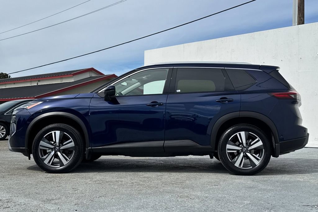 Used 2025 Nissan Rogue SL image 6