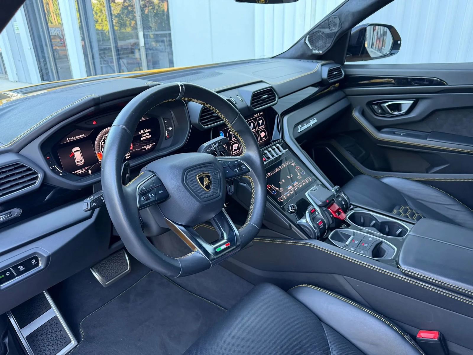 Used 2021 Lamborghini Urus AWD/4WD image 20