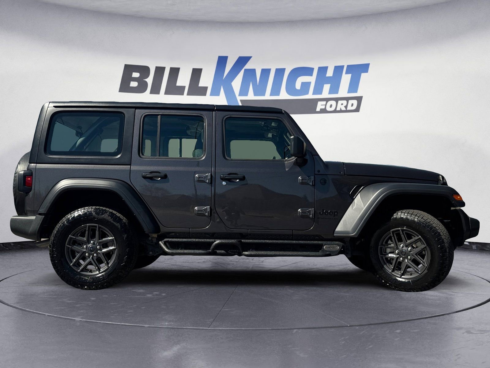 Used 2025 Jeep Wrangler Sport image 6