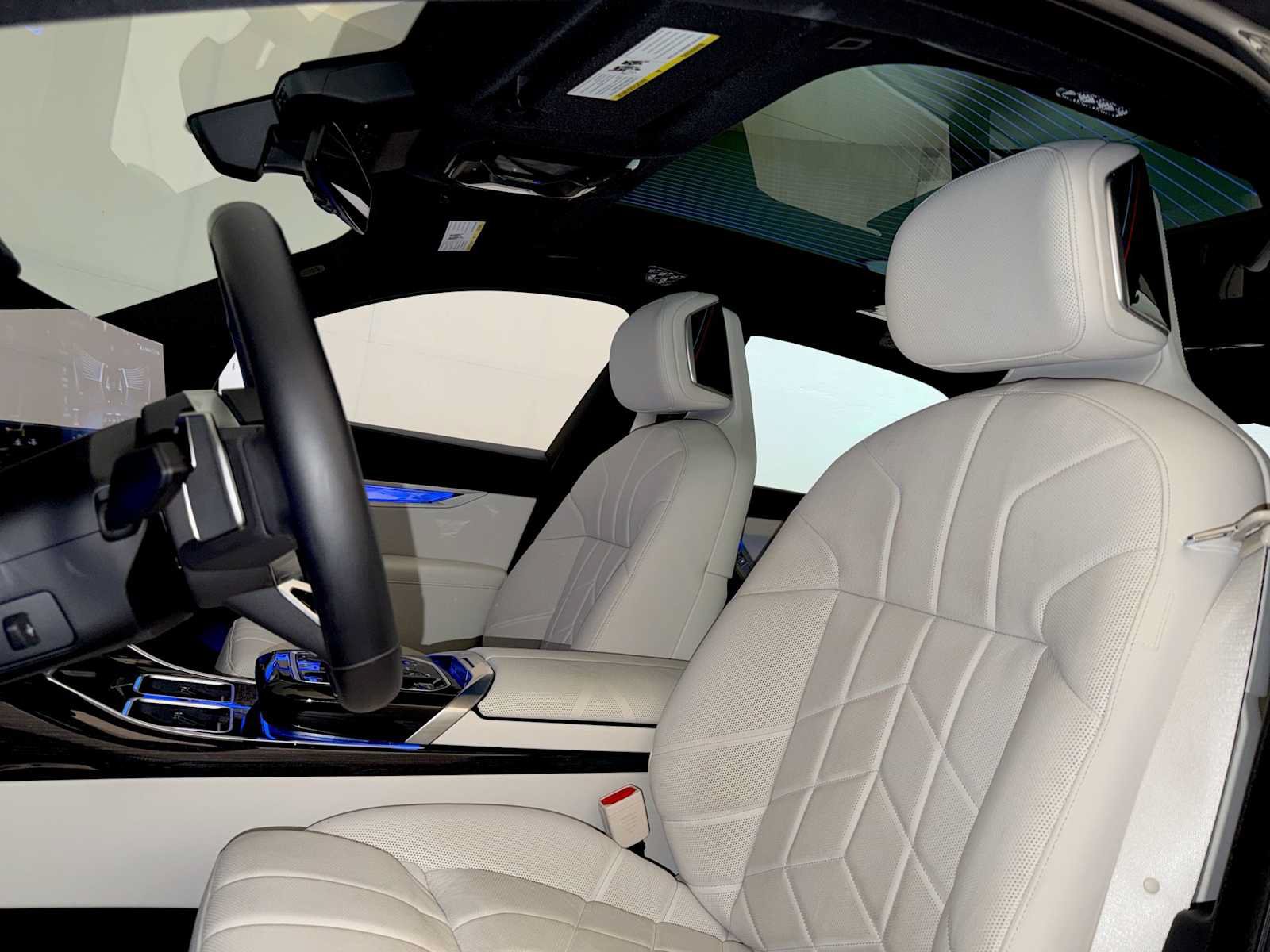 Used 2026 BMW i7 xDrive60 AWD/4WD image 20