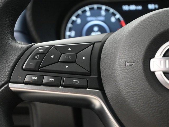 Used 2025 Nissan Versa SV w/ Trunk Package image 28