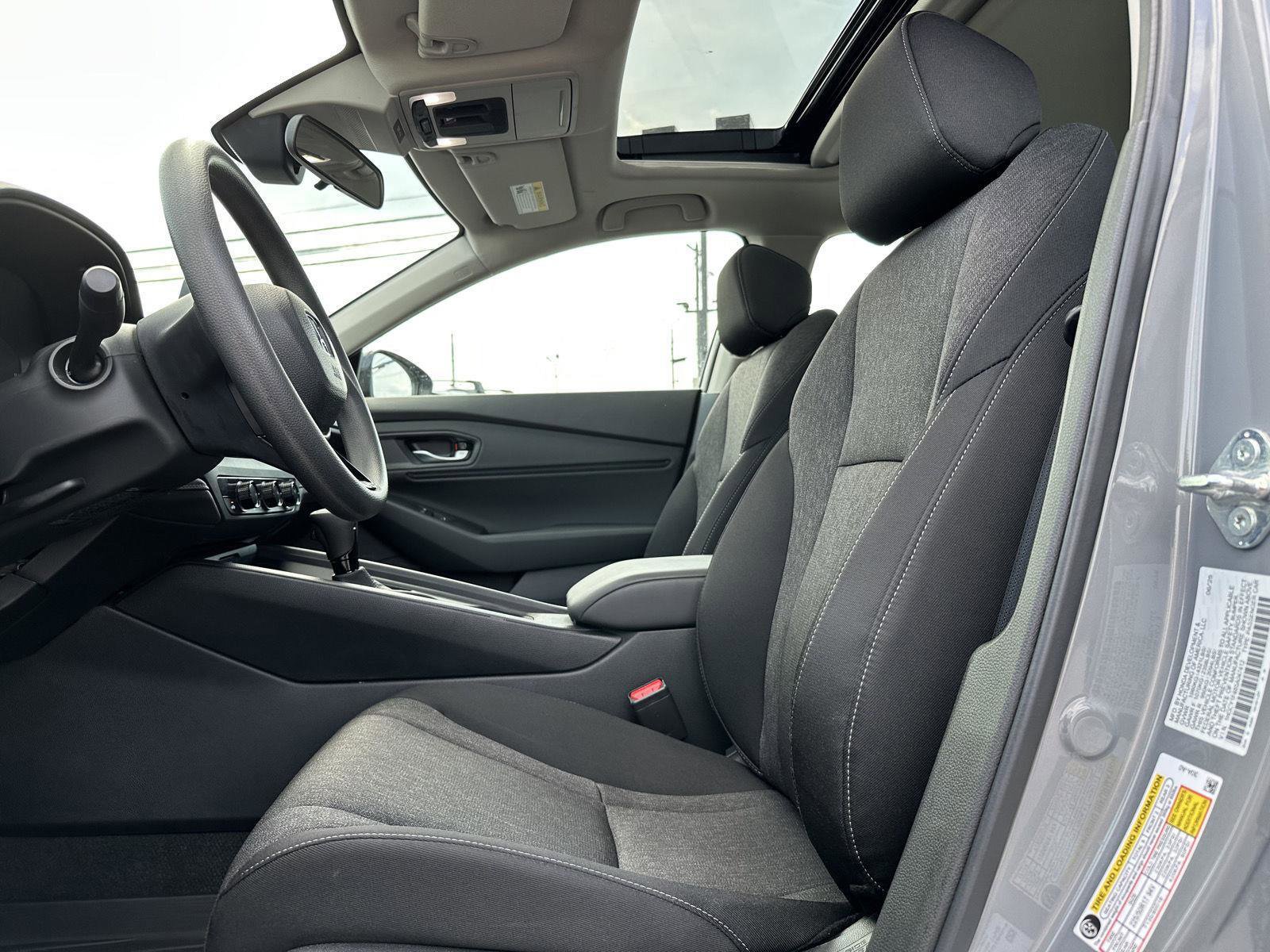 Used 2025 Honda Accord SE image 11