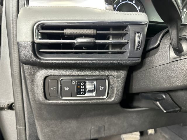 Used 2021 Lincoln Corsair AWD w/ Equipment Group 101A image 18