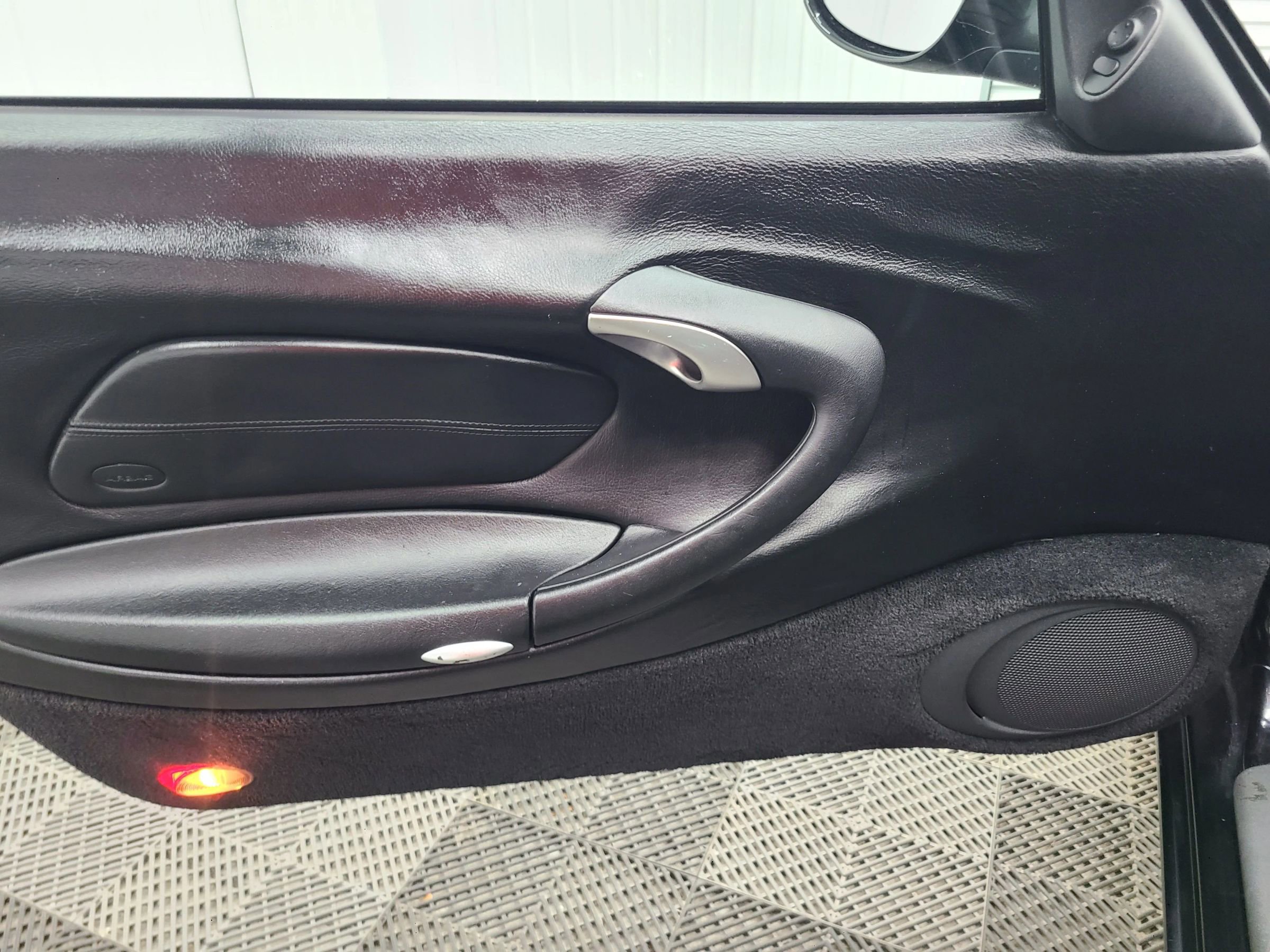 Used 1999 Porsche 911 Carrera 4 image 21