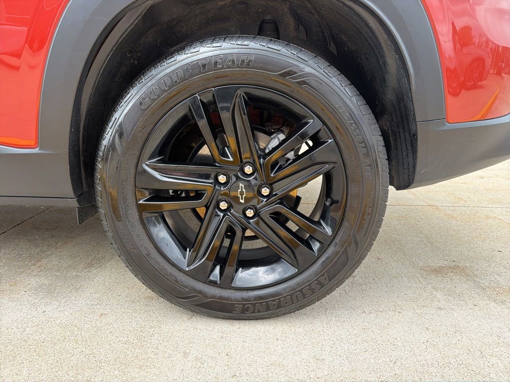 Used 2024 Chevrolet Trax ACTIV w/ Sunroof Package image 8