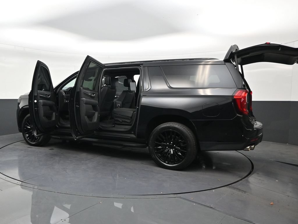 Used 2023 GMC Yukon XL Denali w/ Advanced Technology Package RWD image 31
