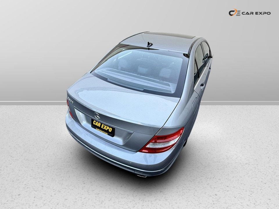 Used 2011 Mercedes-Benz C 300 Sedan image 17