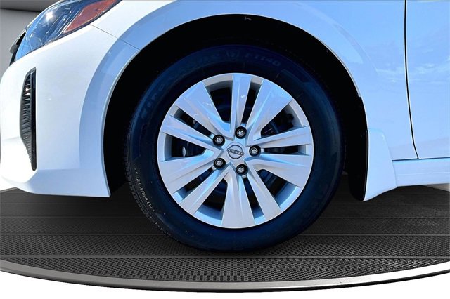 Certified 2025 Nissan Sentra S image 31