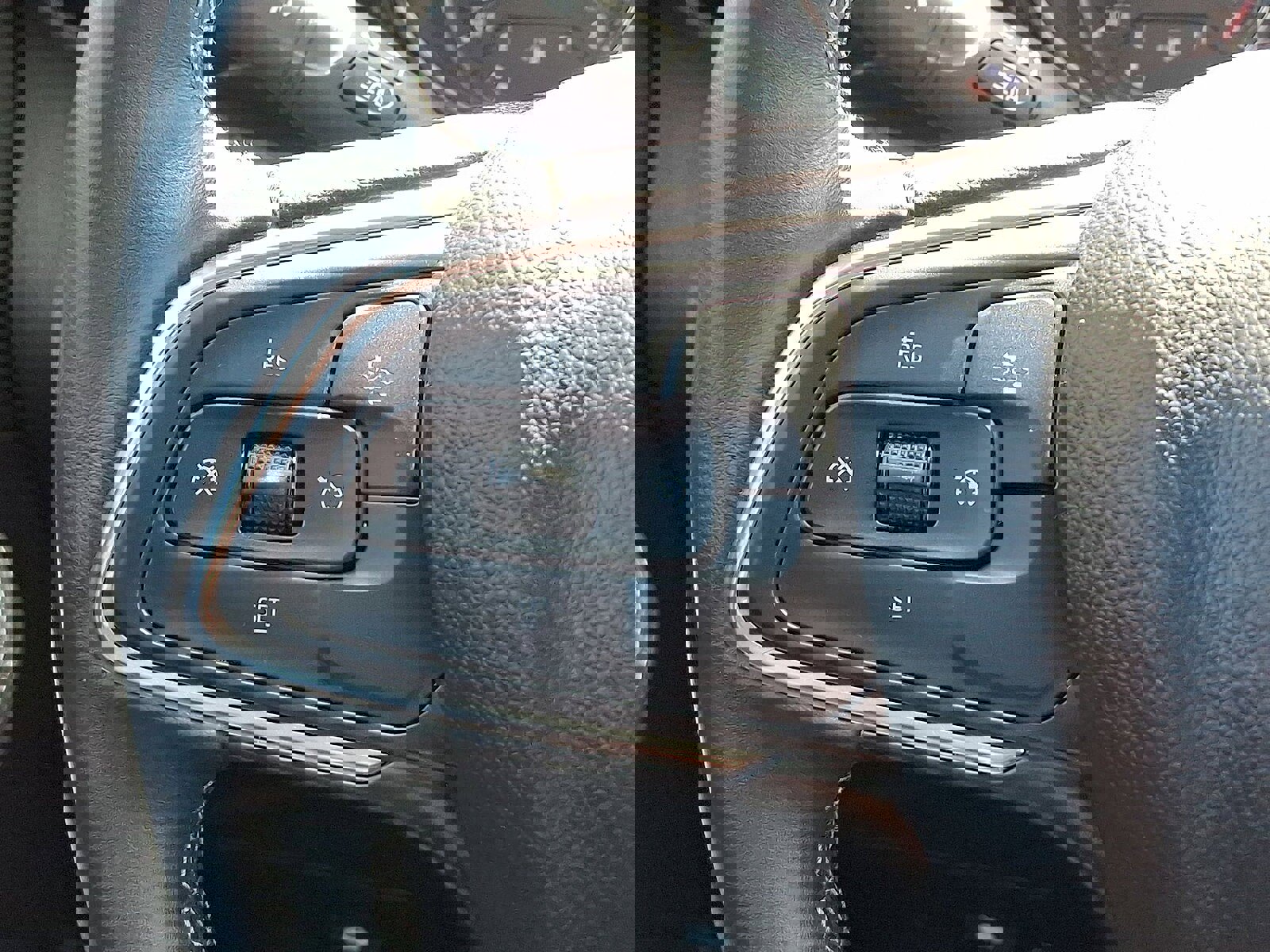 Certified 2023 Buick Encore GX Select w/ Sport Touring Package image 17