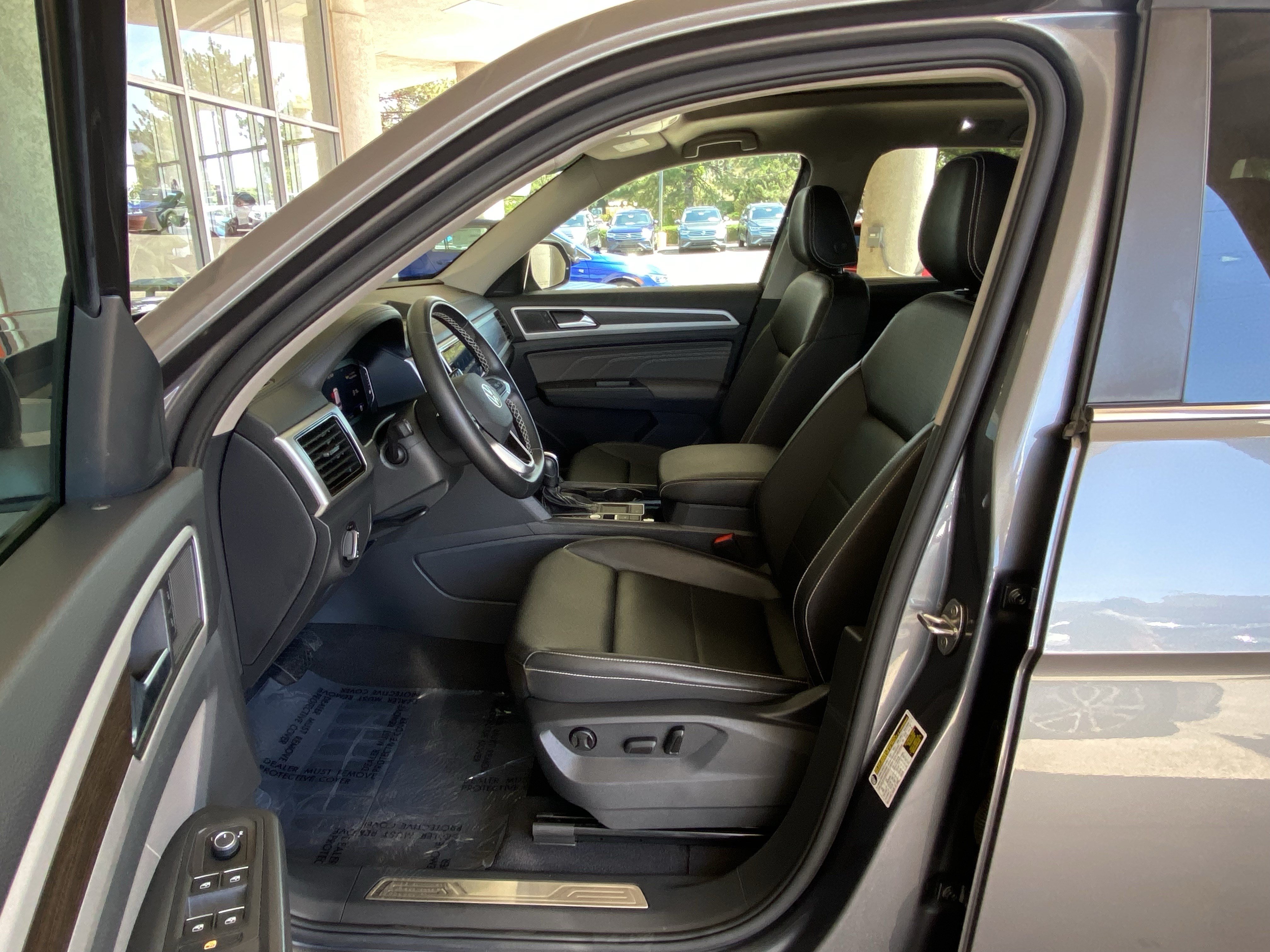 Certified 2023 Volkswagen Atlas SE w/ Panoramic Sunroof Package FWD image 36