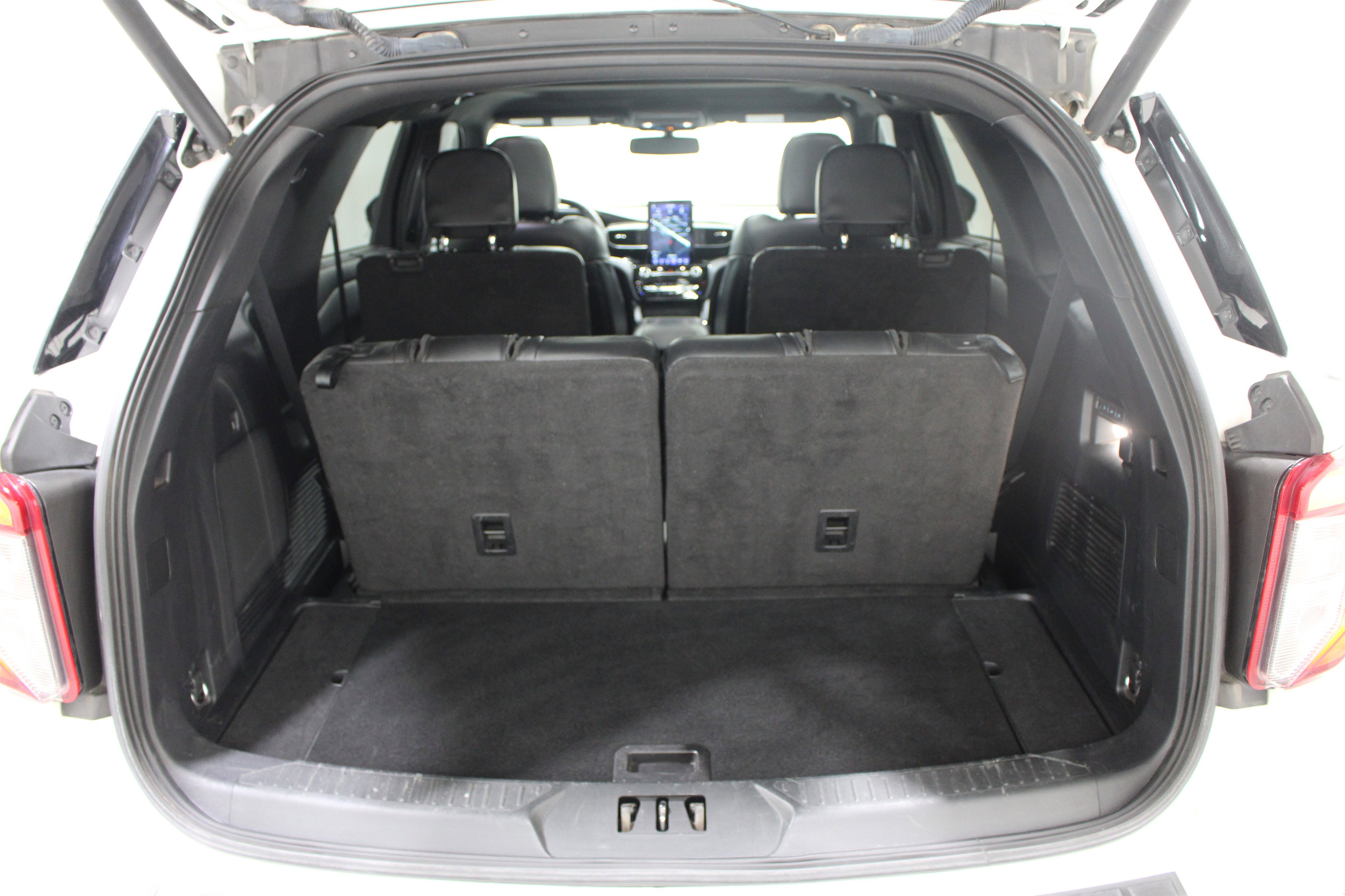 Used 2022 Ford Explorer ST w/ Equipment Group 401A AWD/4WD image 24